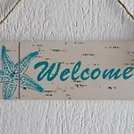 Gryparis' Club Apartman