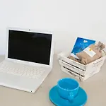 Apartman Gryparis' Club *