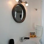 Gryparis' Club Apartman