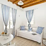 Gryparis' Club Apartman *