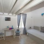 Gryparis' Club Mykonos Town