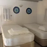 Apartman Gryparis' Club