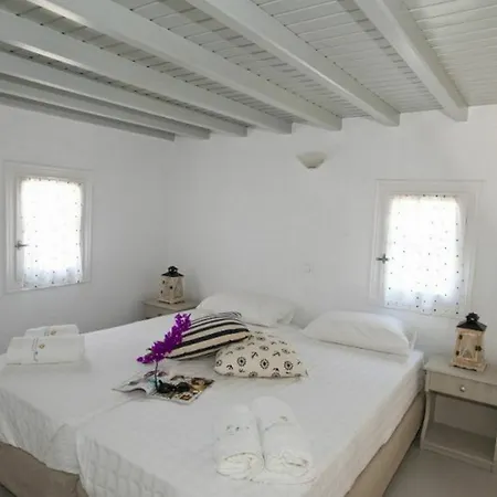 Apartament Gryparis' Club