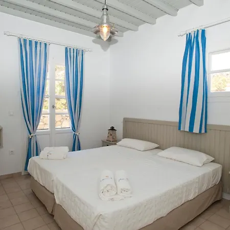 Gryparis' Club Apartman *