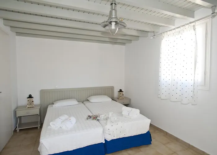 Apartament Gryparis' Club