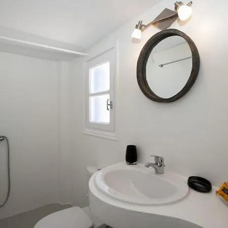 Gryparis' Club * Mykonos Town