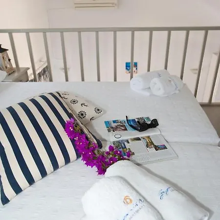 Gryparis' Club Mykonos Town