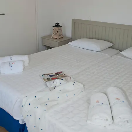 Gryparis' Club Mykonos Town