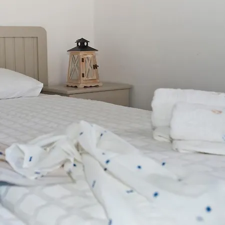 Gryparis' Club Appartement *